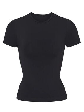 SKIMS Soft Smoothing Seamless T-Shirt in Onyx